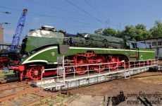 932467ac297c8ed41feeb26f31b800d9