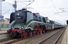 fdb2412afa66518e3cb3105d2c6b7209